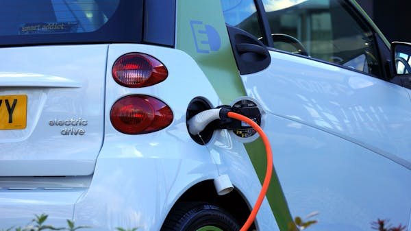 Ma première voiture électrique : un choix éclairé et économique